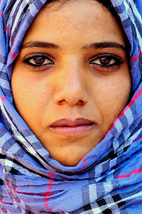 Retrato de mujer Jordana en Petra, Jordania
